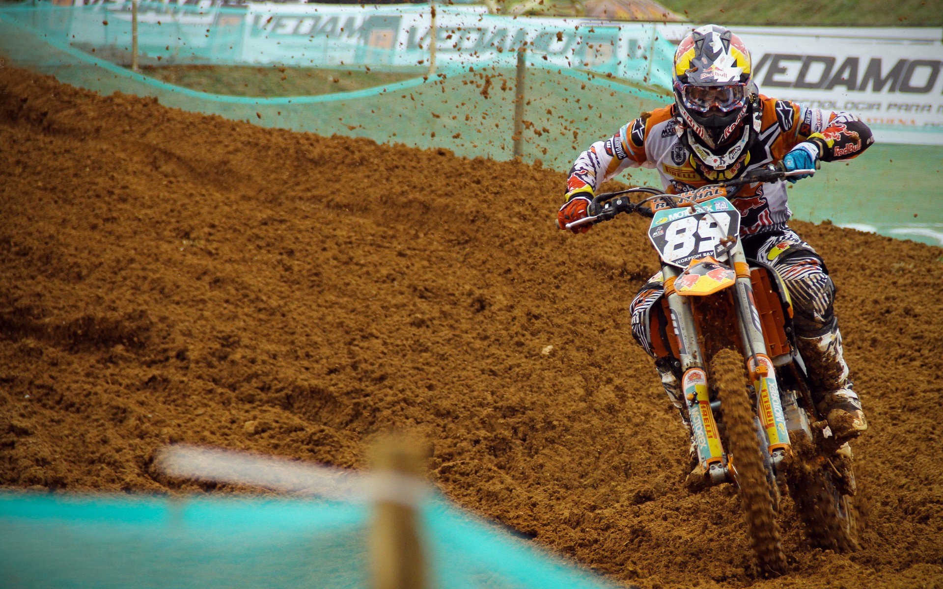 英超激情对抗：逆境中奋勇拼搏，最终逆转获胜，英超精彩视频